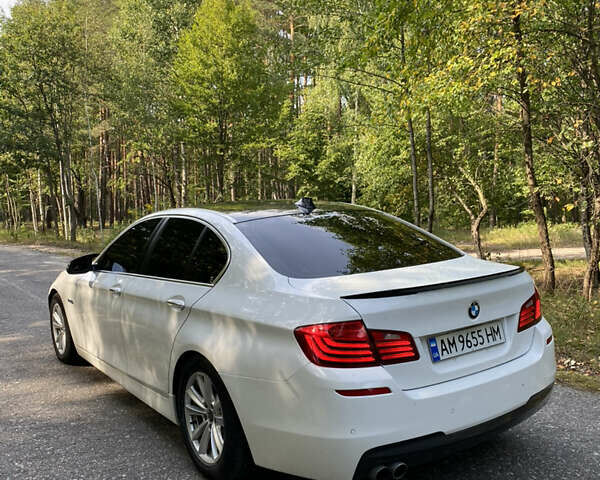 Белый БМВ 5 Серия, объемом двигателя 2 л и пробегом 253 тыс. км за 13900 $, фото 4 на Automoto.ua