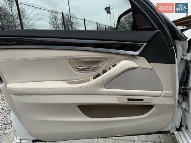 Белый БМВ 5 Серия, объемом двигателя 3 л и пробегом 204 тыс. км за 20500 $, фото 61 на Automoto.ua