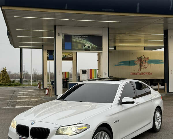 Белый БМВ 5 Серия, объемом двигателя 2 л и пробегом 136 тыс. км за 13950 $, фото 4 на Automoto.ua