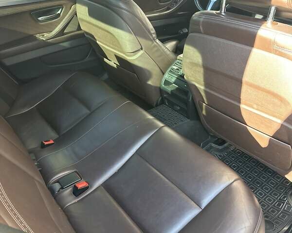 БМВ 5 Серия 2014 в Николаеве на Automoto.ua Белый БМВ 5 Серия, объемом двигателя 3 л и пробегом 273 тыс. км за 22000 $, фото 2 на Automoto.ua