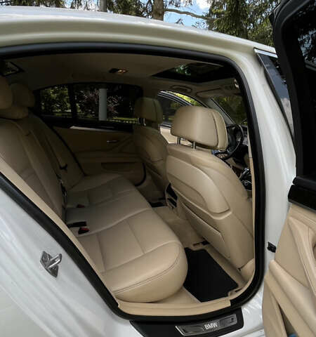 Белый БМВ 5 Серия, объемом двигателя 2 л и пробегом 139 тыс. км за 16111 $, фото 12 на Automoto.ua