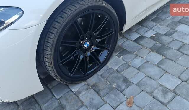 Белый БМВ 5 Серия, объемом двигателя 3 л и пробегом 117 тыс. км за 23000 $, фото 9 на Automoto.ua