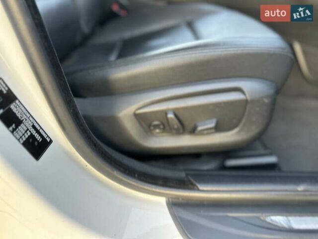 Белый БМВ 5 Серия, объемом двигателя 2 л и пробегом 250 тыс. км за 15500 $, фото 43 на Automoto.ua