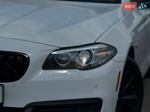 Белый БМВ 5 Серия, объемом двигателя 2 л и пробегом 97 тыс. км за 16000 $, фото 6 на Automoto.ua