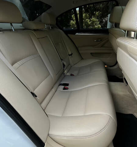 Белый БМВ 5 Серия, объемом двигателя 2 л и пробегом 139 тыс. км за 16111 $, фото 18 на Automoto.ua