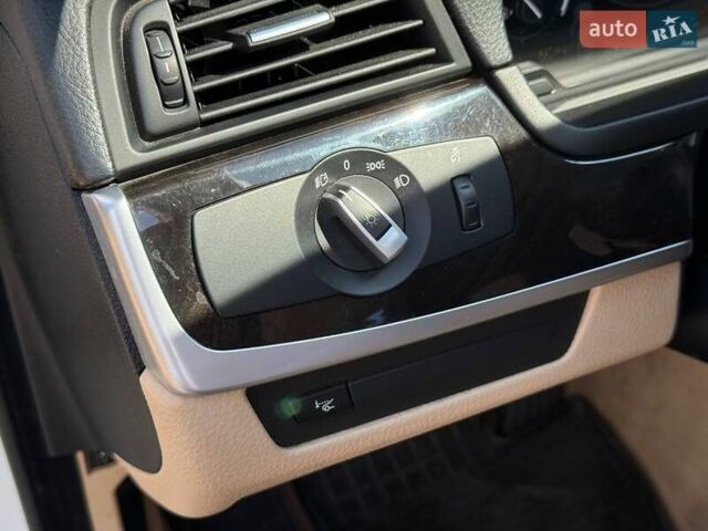 Белый БМВ 5 Серия, объемом двигателя 2 л и пробегом 97 тыс. км за 16000 $, фото 24 на Automoto.ua