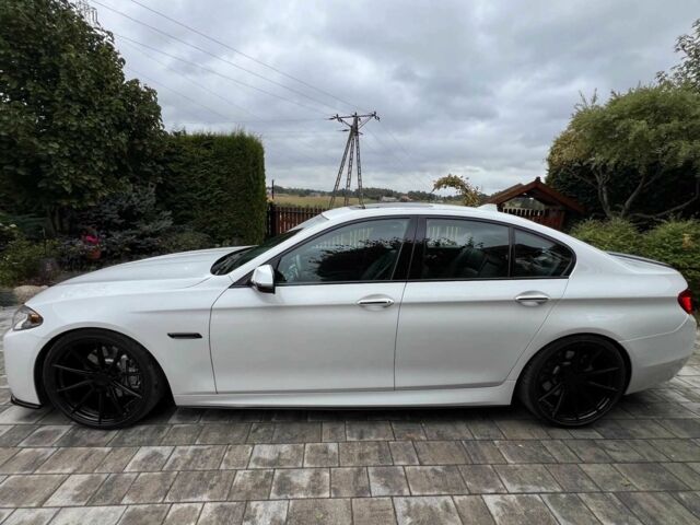 Білий БМВ 5 Серія, об'ємом двигуна 3 л та пробігом 157 тис. км за 9000 $, фото 9 на Automoto.ua