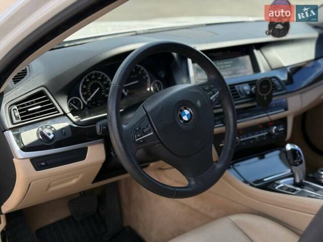 Белый БМВ 5 Серия, объемом двигателя 2 л и пробегом 97 тыс. км за 16000 $, фото 25 на Automoto.ua