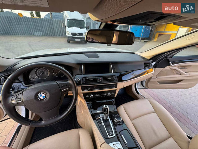 Белый БМВ 5 Серия, объемом двигателя 2 л и пробегом 87 тыс. км за 14400 $, фото 9 на Automoto.ua