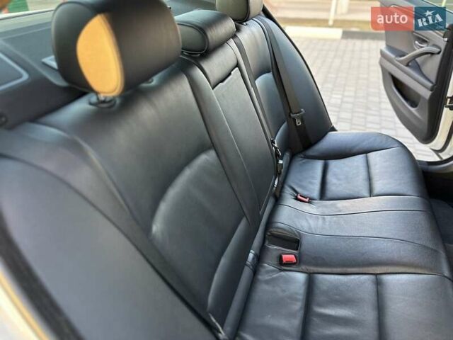 Белый БМВ 5 Серия, объемом двигателя 2 л и пробегом 250 тыс. км за 15500 $, фото 36 на Automoto.ua