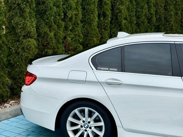 Белый БМВ 5 Серия, объемом двигателя 3 л и пробегом 224 тыс. км за 16600 $, фото 4 на Automoto.ua