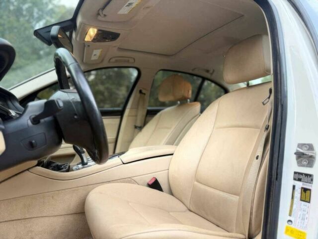 БМВ 5 Серия 2014 в Днепре (Днепропетровске) на Automoto.ua Белый БМВ 5 Серия, объемом двигателя 3 л и пробегом 90 тыс. км за 14500 $, фото 6 на Automoto.ua