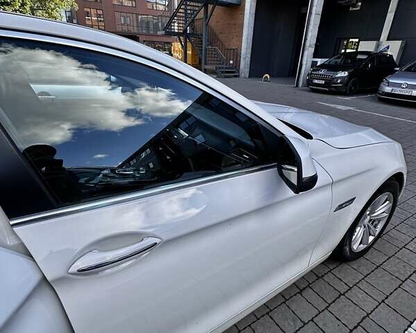 Білий БМВ 5 Серія, об'ємом двигуна 2 л та пробігом 130 тис. км за 16000 $, фото 1 на Automoto.ua