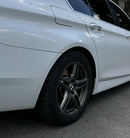 Белый БМВ 5 Серия, объемом двигателя 2 л и пробегом 139 тыс. км за 16111 $, фото 5 на Automoto.ua