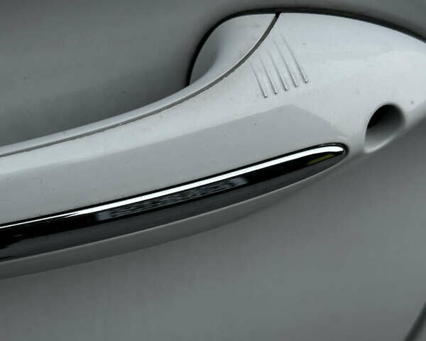 Белый БМВ 5 Серия, объемом двигателя 2.98 л и пробегом 157 тыс. км за 15900 $, фото 4 на Automoto.ua