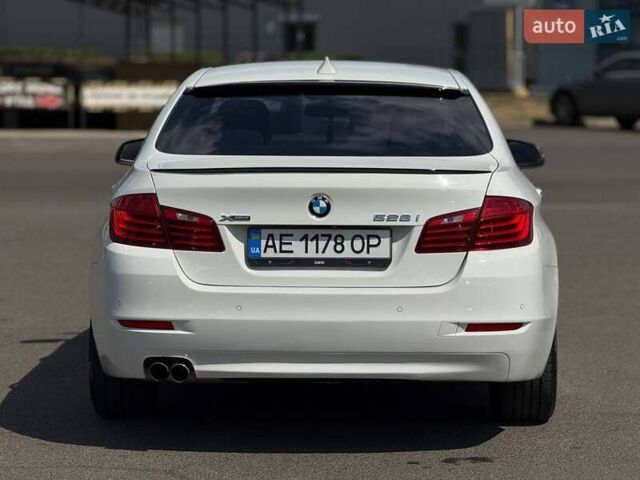 Белый БМВ 5 Серия, объемом двигателя 2 л и пробегом 97 тыс. км за 16000 $, фото 11 на Automoto.ua