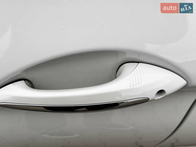 Белый БМВ 5 Серия, объемом двигателя 3 л и пробегом 196 тыс. км за 16900 $, фото 25 на Automoto.ua