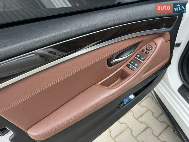 Белый БМВ 5 Серия, объемом двигателя 2 л и пробегом 165 тыс. км за 15500 $, фото 24 на Automoto.ua