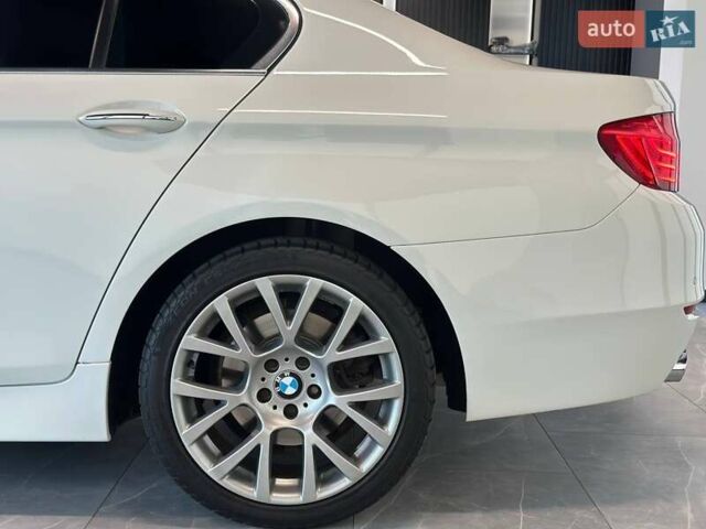 Білий БМВ 5 Серія, об'ємом двигуна 2 л та пробігом 114 тис. км за 17400 $, фото 6 на Automoto.ua