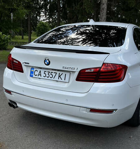 Белый БМВ 5 Серия, объемом двигателя 2 л и пробегом 139 тыс. км за 16111 $, фото 3 на Automoto.ua