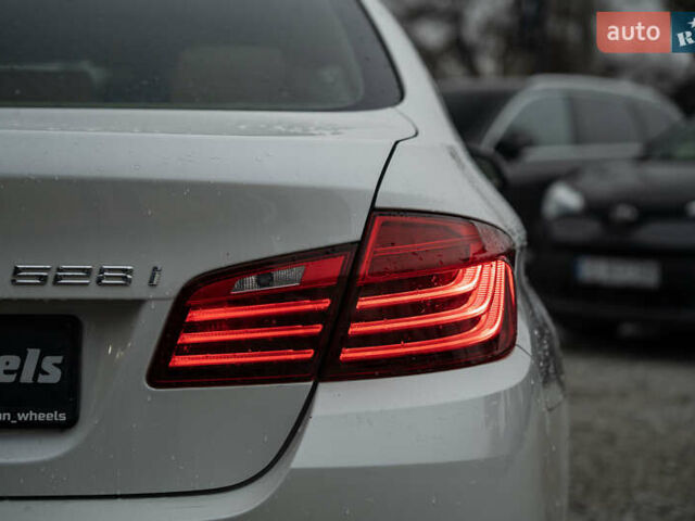 Білий БМВ 5 Серія, об'ємом двигуна 2 л та пробігом 134 тис. км за 19900 $, фото 7 на Automoto.ua