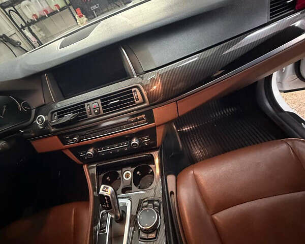 Белый БМВ 5 Серия, объемом двигателя 2.98 л и пробегом 190 тыс. км за 25500 $, фото 36 на Automoto.ua