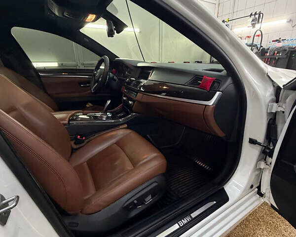 Белый БМВ 5 Серия, объемом двигателя 2.98 л и пробегом 190 тыс. км за 25500 $, фото 38 на Automoto.ua