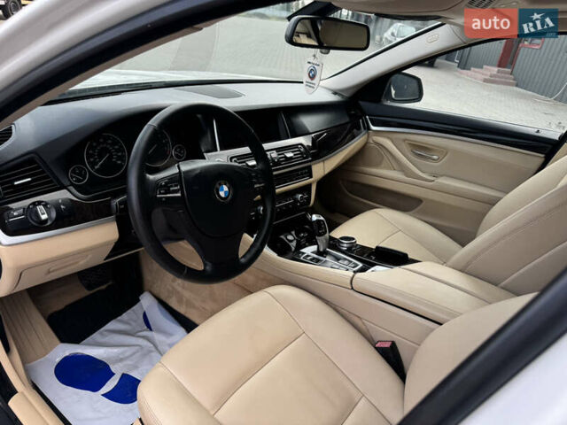 Білий БМВ 5 Серія, об'ємом двигуна 2 л та пробігом 208 тис. км за 12700 $, фото 21 на Automoto.ua