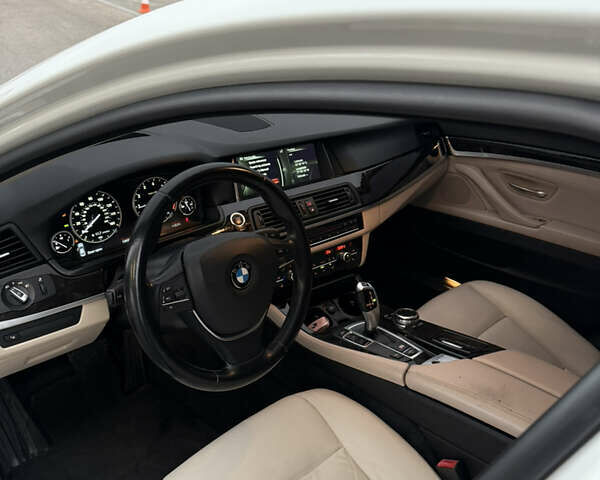 Белый БМВ 5 Серия, объемом двигателя 2 л и пробегом 136 тыс. км за 13950 $, фото 10 на Automoto.ua