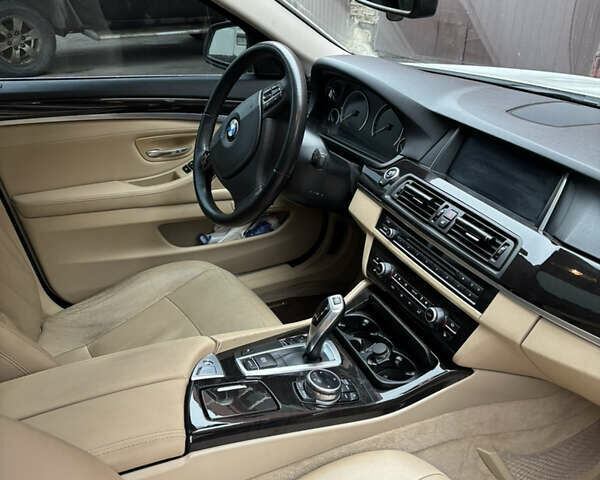 Белый БМВ 5 Серия, объемом двигателя 2 л и пробегом 178 тыс. км за 15300 $, фото 3 на Automoto.ua