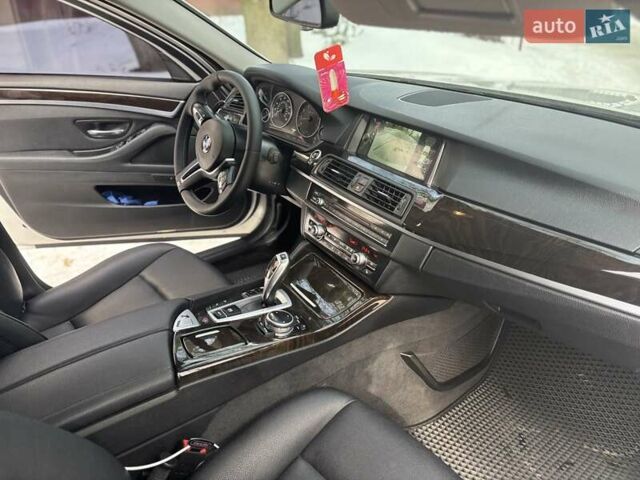Білий БМВ 5 Серія, об'ємом двигуна 2 л та пробігом 179 тис. км за 15777 $, фото 25 на Automoto.ua