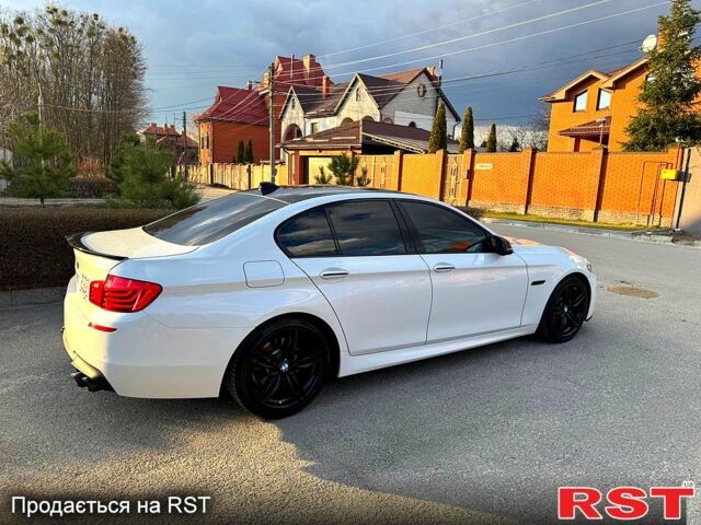 Білий БМВ 5 Серія, об'ємом двигуна 3 л та пробігом 200 тис. км за 23000 $, фото 1 на Automoto.ua