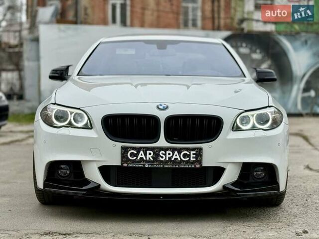 Белый БМВ 5 Серия, объемом двигателя 4.4 л и пробегом 124 тыс. км за 19999 $, фото 3 на Automoto.ua