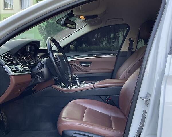 Білий БМВ 5 Серія, об'ємом двигуна 2 л та пробігом 262 тис. км за 20500 $, фото 16 на Automoto.ua