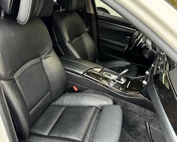 Білий БМВ 5 Серія, об'ємом двигуна 3 л та пробігом 189 тис. км за 17500 $, фото 2 на Automoto.ua
