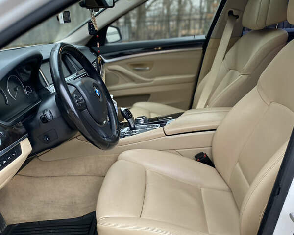 Белый БМВ 5 Серия, объемом двигателя 2 л и пробегом 133 тыс. км за 17100 $, фото 20 на Automoto.ua