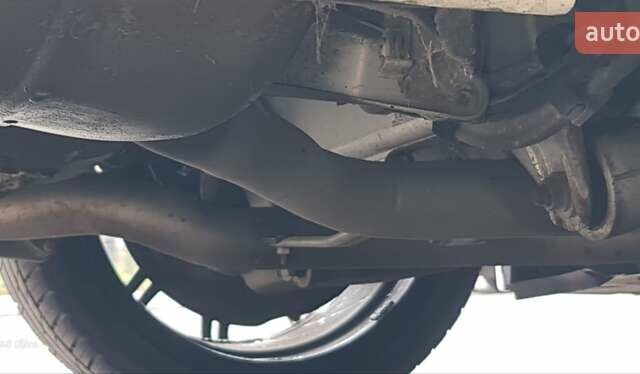 Белый БМВ 5 Серия, объемом двигателя 3 л и пробегом 117 тыс. км за 23000 $, фото 18 на Automoto.ua