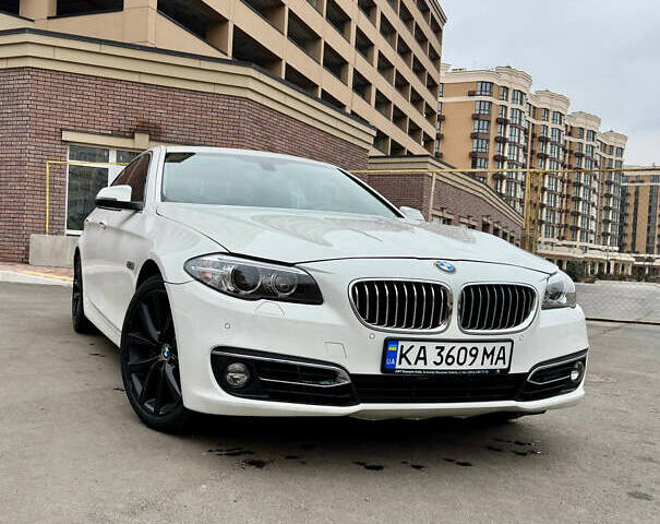 Белый БМВ 5 Серия, объемом двигателя 2.98 л и пробегом 196 тыс. км за 13000 $, фото 1 на Automoto.ua