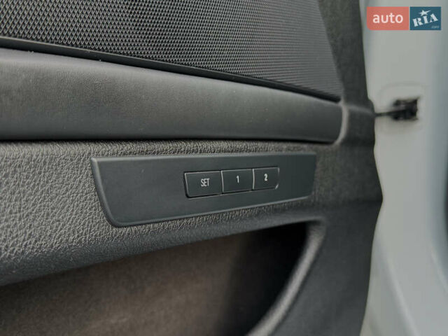 Белый БМВ 5 Серия, объемом двигателя 2.98 л и пробегом 128 тыс. км за 20699 $, фото 10 на Automoto.ua