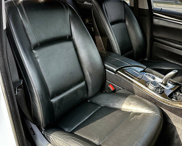 Белый БМВ 5 Серия, объемом двигателя 2 л и пробегом 150 тыс. км за 15999 $, фото 41 на Automoto.ua