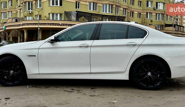 Белый БМВ 5 Серия, объемом двигателя 2.98 л и пробегом 196 тыс. км за 13000 $, фото 4 на Automoto.ua