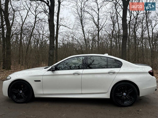 Белый БМВ 5 Серия, объемом двигателя 3 л и пробегом 144 тыс. км за 19000 $, фото 5 на Automoto.ua