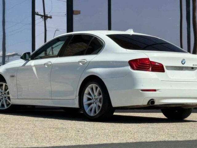 Белый БМВ 5 Серия, объемом двигателя 3 л и пробегом 80 тыс. км за 5800 $, фото 4 на Automoto.ua