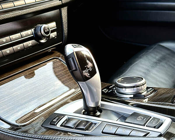 Білий БМВ 5 Серія, об'ємом двигуна 2 л та пробігом 150 тис. км за 15999 $, фото 20 на Automoto.ua