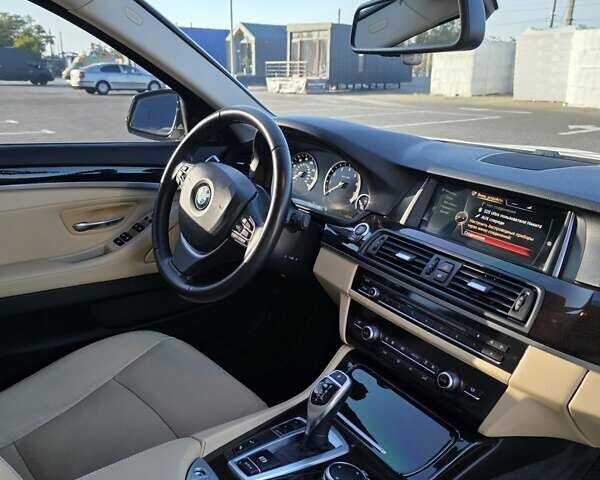 Белый БМВ 5 Серия, объемом двигателя 2 л и пробегом 120 тыс. км за 17200 $, фото 26 на Automoto.ua