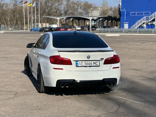 Белый БМВ 5 Серия, объемом двигателя 2 л и пробегом 172 тыс. км за 15999 $, фото 3 на Automoto.ua