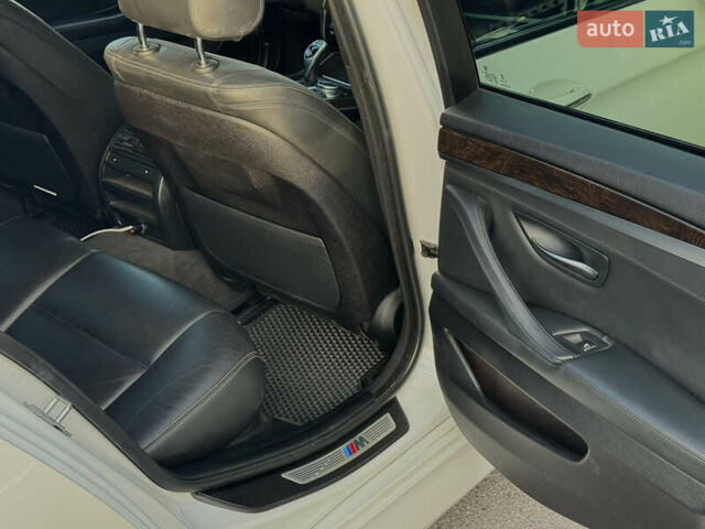 Белый БМВ 5 Серия, объемом двигателя 2.98 л и пробегом 128 тыс. км за 20699 $, фото 20 на Automoto.ua