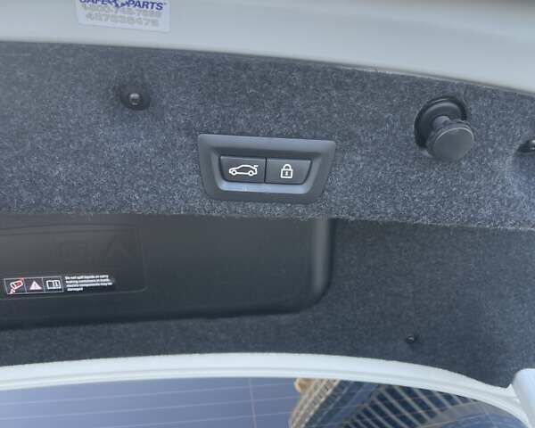 Білий БМВ 5 Серія, об'ємом двигуна 2 л та пробігом 125 тис. км за 18000 $, фото 12 на Automoto.ua