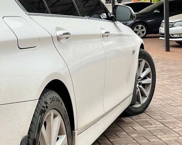 Білий БМВ 5 Серія, об'ємом двигуна 2 л та пробігом 166 тис. км за 21000 $, фото 2 на Automoto.ua