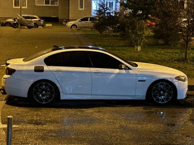 Белый БМВ 5 Серия, объемом двигателя 3 л и пробегом 150 тыс. км за 17000 $, фото 2 на Automoto.ua